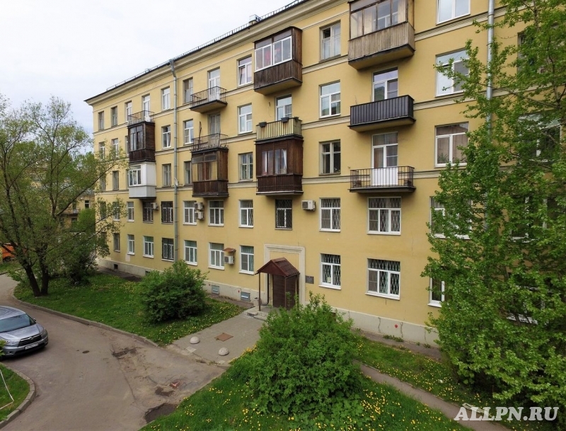 офис 12 кв.м. в СПб прямо у м. Новочеркасская - Коммерческая недвижимость, Аренда помещений Санкт-Петербург