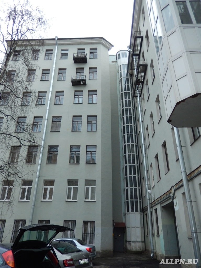 3-комн. кв-ра 68 м2 в Василеостровском р-не - Жилая недвижимость, Продажа квартир Санкт-Петербург